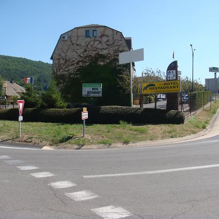 Hotel-Restaurant Le Calice Du Gevaudan - A75 Banassac Exterior foto